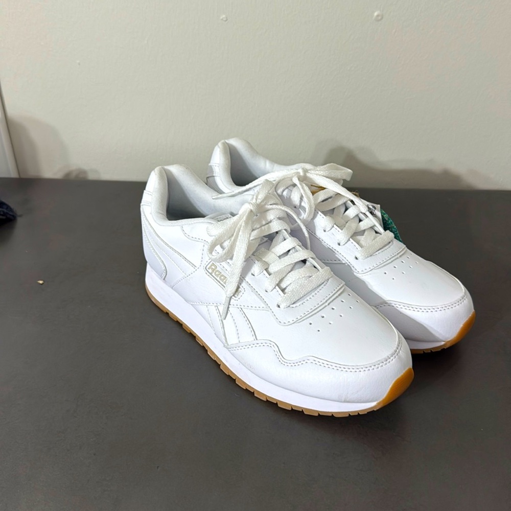 NWT Reebok White Sneakers